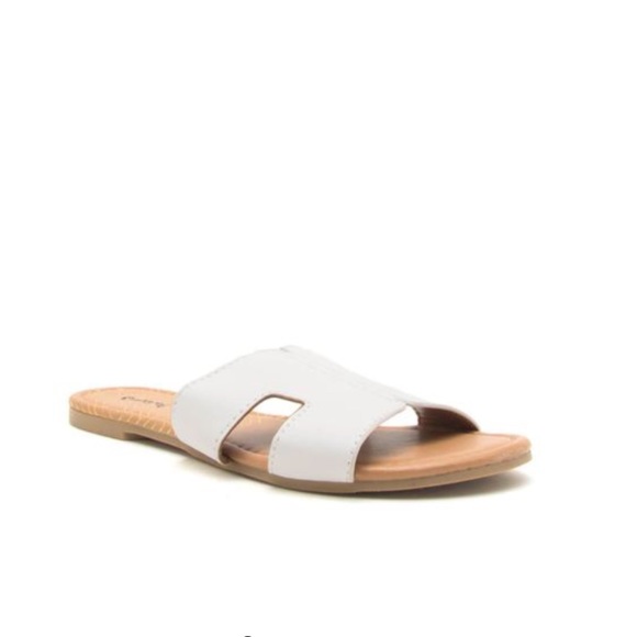 Elite White Sandals - Picture 4 of 6